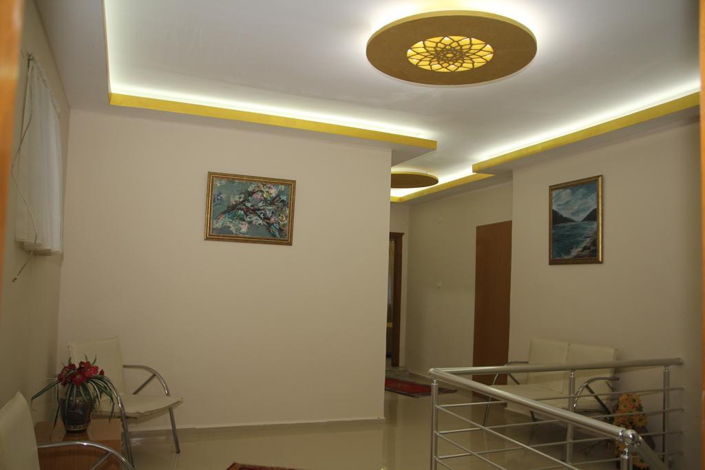 Vatan Hotel Izmir Exterior photo